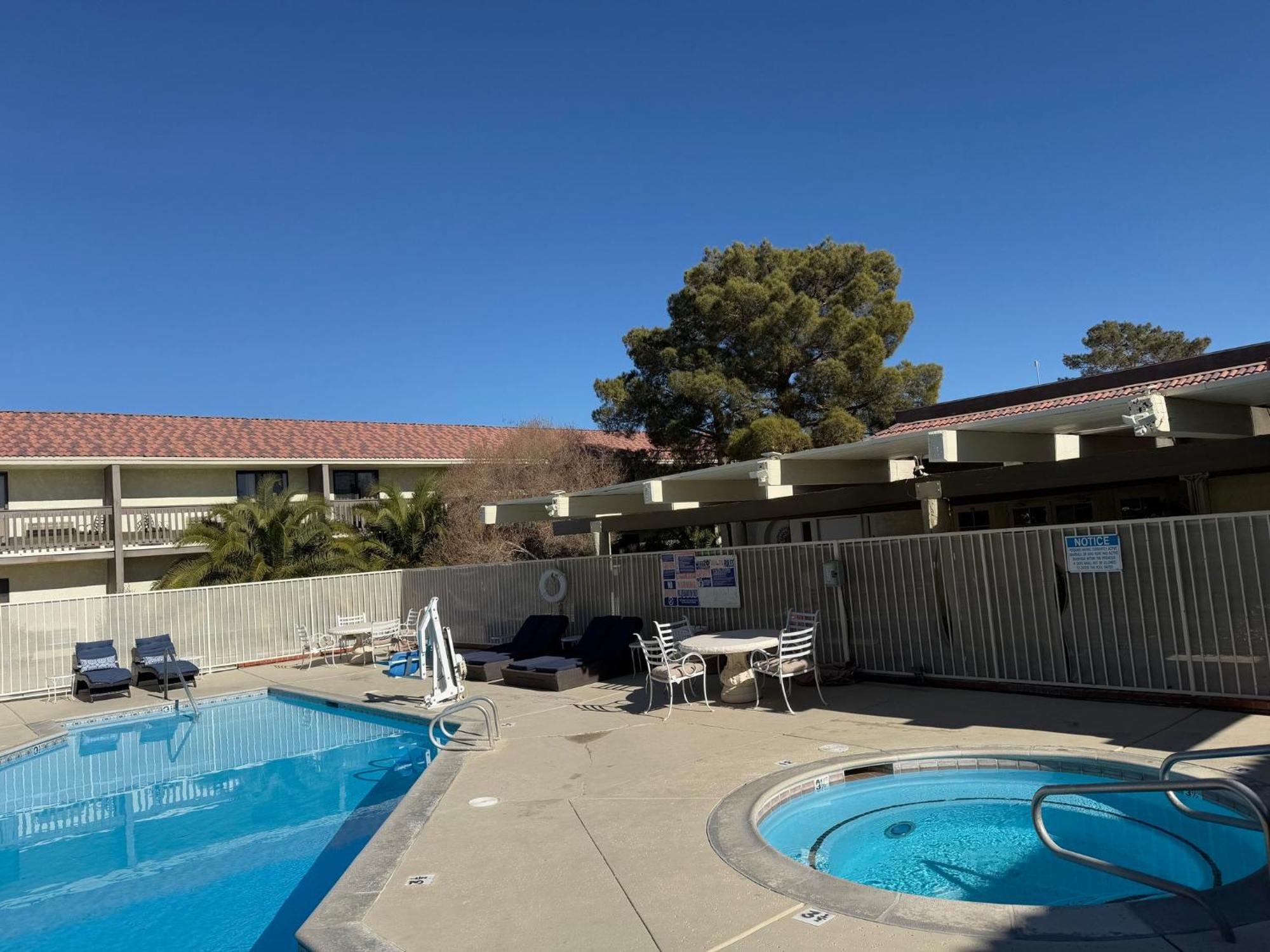 Red Roof Inn Ridgecrest Exterior photo